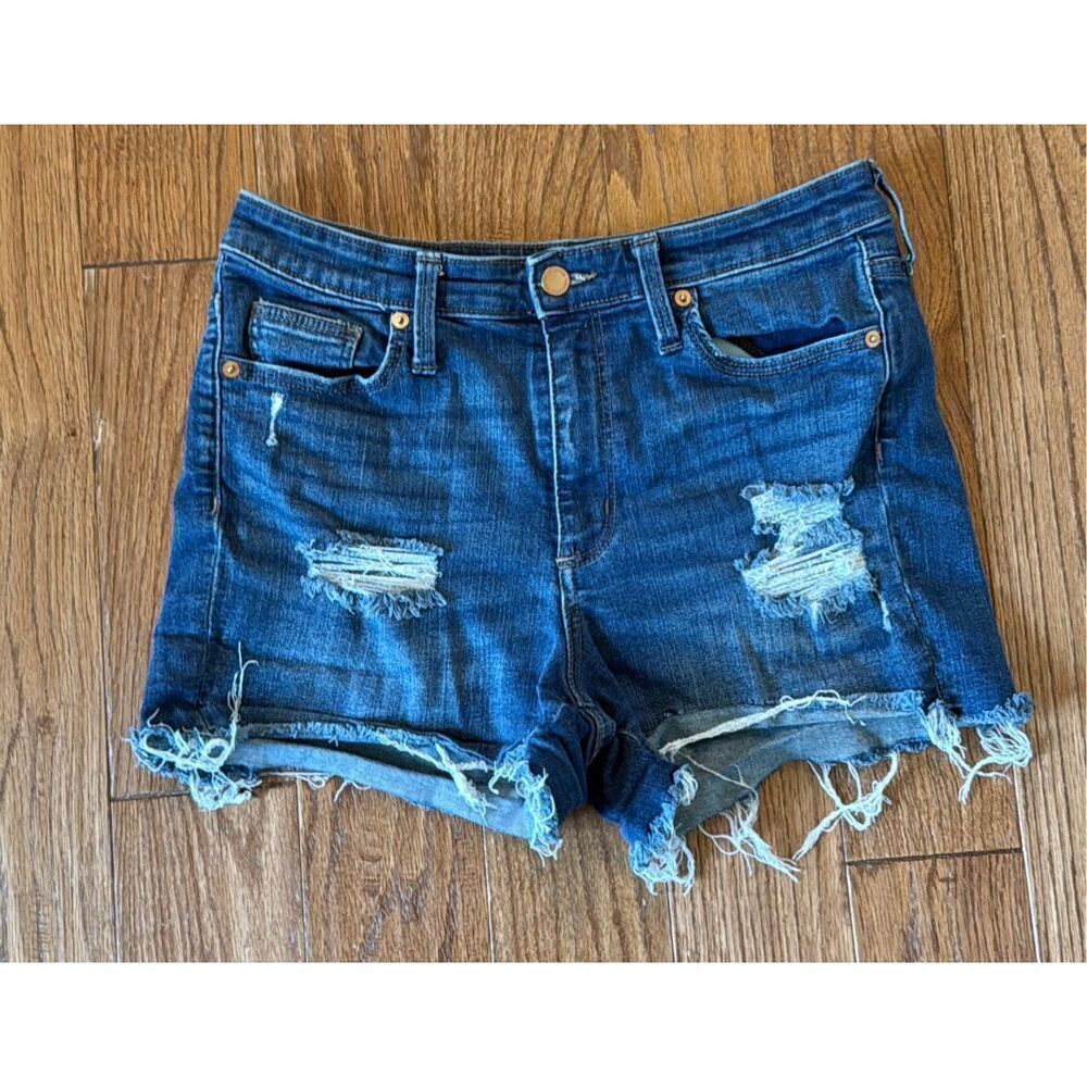 Universal thread high rise midi distressed raw hem jean shorts 30/10 - Picture 2 of 9